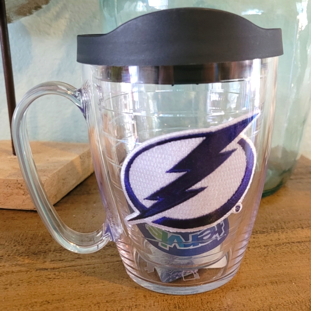 Tervis Lightning Bolts Mug NWT